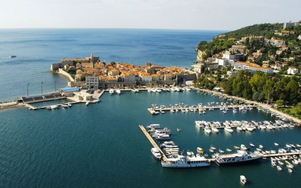 Ne trebaju potvrde o testiranju ni cijepljenju: Crna Gora pozvala bh. turiste da odmor provedu u toj zemlji